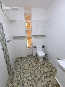 Koupelna v ubytování Redhill Cliff Complex