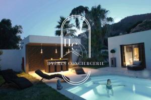 eine Visualisierung eines Hauses mit Pool in der Unterkunft Villa prestigieuse « Bellezza » By HC in Carqueiranne