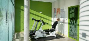Fitness centrum a/nebo fitness zařízení v ubytování DOMITYS L'AIGRETTE BLEUE