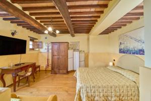 Μια τηλεόραση ή/και κέντρο ψυχαγωγίας στο Borgo Fastelli