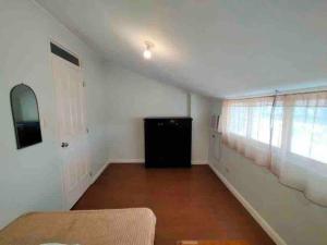 Photo de la galerie de l'établissement 2-Bedroom/free parking/WiFi, à Cainta