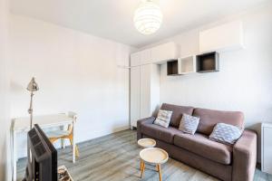 Posedenie v ubytovaní GuestReady - Comfortable nest near Père-Lachaise