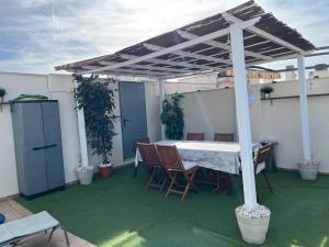 Fotografia z galérie ubytovania PLAYA ALMENARA ATICO DUPLEX VISTAS AL MAR Y MONTAÑA WIFI,PISCINA a v destinácii Almenara