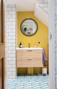 Un baño de The Lorelei Chic Urban Retreat with Terrace in Brighton