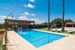 Bazén v ubytování Villa Darder , Sa garriga nebo v jeho okolí