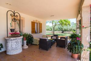 Zahrada ubytování Villa Darder , Sa garriga