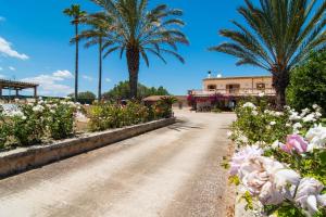 Zahrada ubytování Villa Darder , Sa garriga
