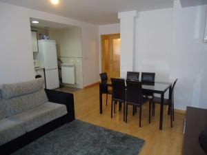 Χώρος καθιστικού στο Apartamento Sabiñánigo Esquí Snow Senderismo Bici Wifi +3 φωτογραφίες