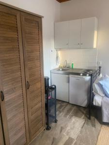 Gallery image of Studios Maro in Skala Kallonis