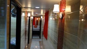 Un pat sau paturi într-o cameră la Philippine Hostel