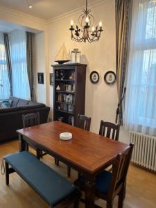Posezení v ubytování Schöne Ferienwohnung in Seebad Bansin 200m vom Strand (Heringsdorf, Kaiserbäder, Usedom)