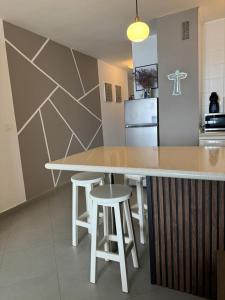 Kuchnia lub aneks kuchenny w obiekcie Elegante apartamento con vista directa al mar