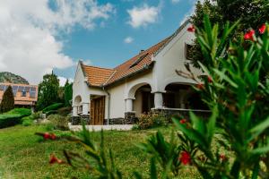 Un jardín fuera de Hársfa Vendégház