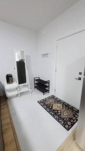 Postel nebo postele na pokoji v ubytování Gorgeous 2 Bedrooms Suite Private entrane with patio-Free Parking