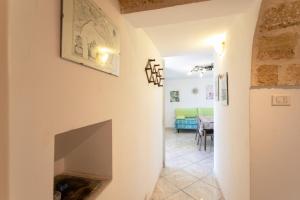 Gallery image of Villetta Jasmine con giardino Torre Pali in Torre Pali  +25 photos
