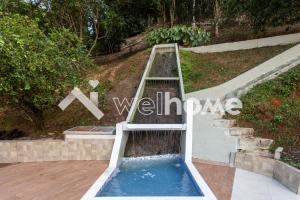 בריכת השחייה שנמצאת ב-Charmosa casa com piscina em Marechal Floriano או באזור