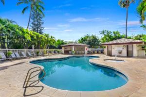 Bazén v ubytování Maui Banyan Vacation Club nebo v jeho okolí