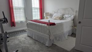 ローリーにあるCoZy One Bedroom Apartment Exquisiteのギャラリーの写真 +2枚の写真