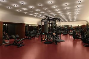 Fitness centrum a/nebo fitness zařízení v ubytování Hotel Cafe Royal