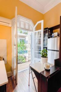 Køkken eller tekøkken på Sky Garden Sarandi [ Decó ] Pool & Barbacue