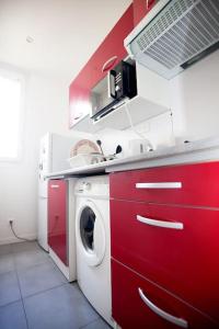 Η κουζίνα ή μικρή κουζίνα στο 2 pièces Cosy - proche RER A - proche Paris +3 φωτογραφίες