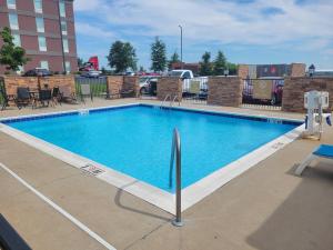a large blue swimming pool on top of a building at Candlewood Suites Smyrna - Nashville , an IHG Hotel in Smyrna
