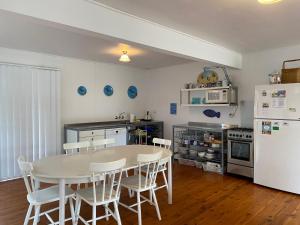 Dapur atau dapur kecil di Hove Too +6 gambar