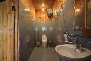 Ένα μπάνιο στο The #Happylife Experience Deluxe Bungalow! +59 φωτογραφίες