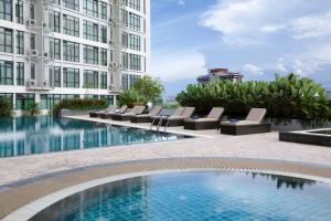 Piscina di Citadines Uplands Kuching o nelle vicinanze