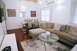 Φωτογραφία από το άλμπουμ του holiday home 3 bed σε DʼArbeau