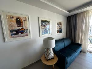 Khu vực ghế ngồi tại 86 Spinola Bay