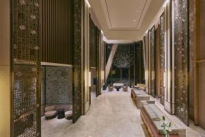 Blick auf die Lobby des mandarin orientalischen Hotels im Singapore in der Unterkunft Kempinski Residences Guangzhou 广州德安丽舍凯宾斯基酒店 in Guangzhou