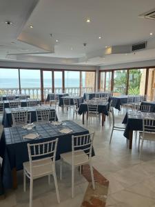 Restaurace v ubytování Hotel Bahia Sur