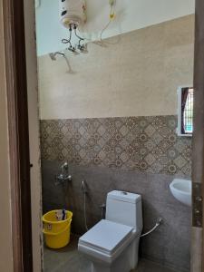 Kylpyhuone majoituspaikassa Kanna Nivas - Heritage Villa