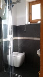 A bathroom at La Stella delle Alpi