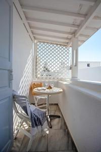 En balkong eller terrasse på Bella Studios Mykonos Town