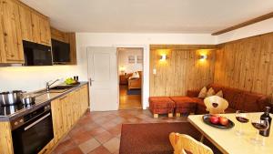 Kuchyň nebo kuchyňský kout v ubytování Ferienanlage Hechenbergerhof