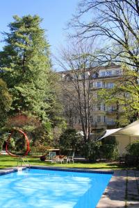 Bazén v ubytování Parkhotel Laurin nebo v jeho okolí