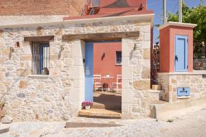 Fotografie z fotogalerie ubytování Mouse House with Sea View and Mini Pool v destinaci Plataniás