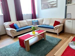 Posedenie v ubytovaní Downtown Acacia str Apartment