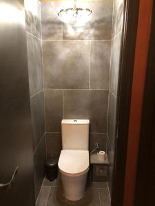 Koupelna v ubytování Chez Claude appartement cozy climatisé pour 4 personnes tout confort