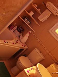 Koupelna v ubytování Sharm El Sheikh Royal Namma Bay pool view apartment