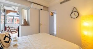 Postel nebo postele na pokoji v ubytování Charming 2-Bed Oasis Pool View + 18 fotografií