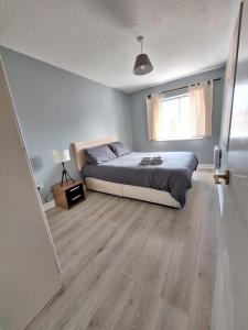 Кровать или кровати в номере Cozy apartment next to Dublin Castle