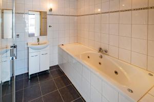 De Waddenparel tesisinde bir banyo