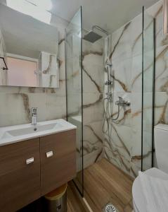 Ένα μπάνιο στο Meramvellou Living