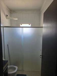 Koupelna v ubytování Sobrado com piscina