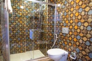Koupelna v ubytování İkarus Hotel