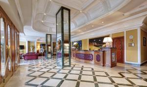 Vstupní hala nebo recepce v ubytování Borgo Palace Hotel