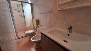 Koupelna v ubytování Pensione TOSCA B&B Cattolica